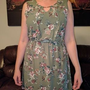Green floral sleeveless dress
